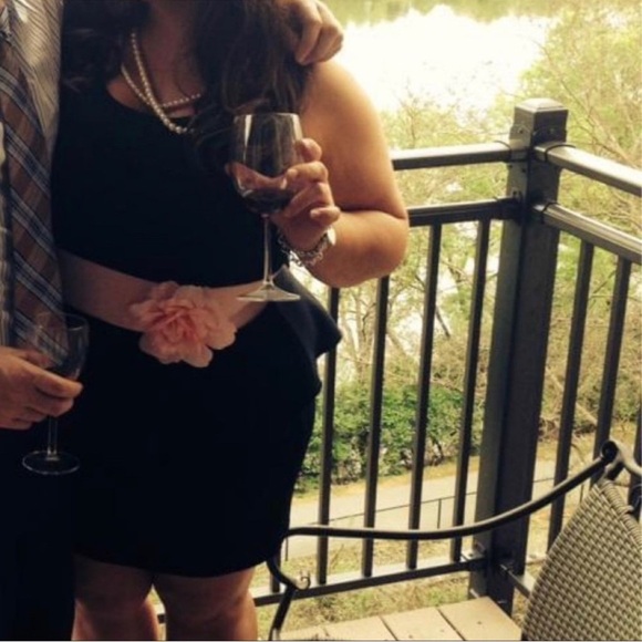 Deb Black Peplum Mini Dress 1X LBD - Picture 3 of 3